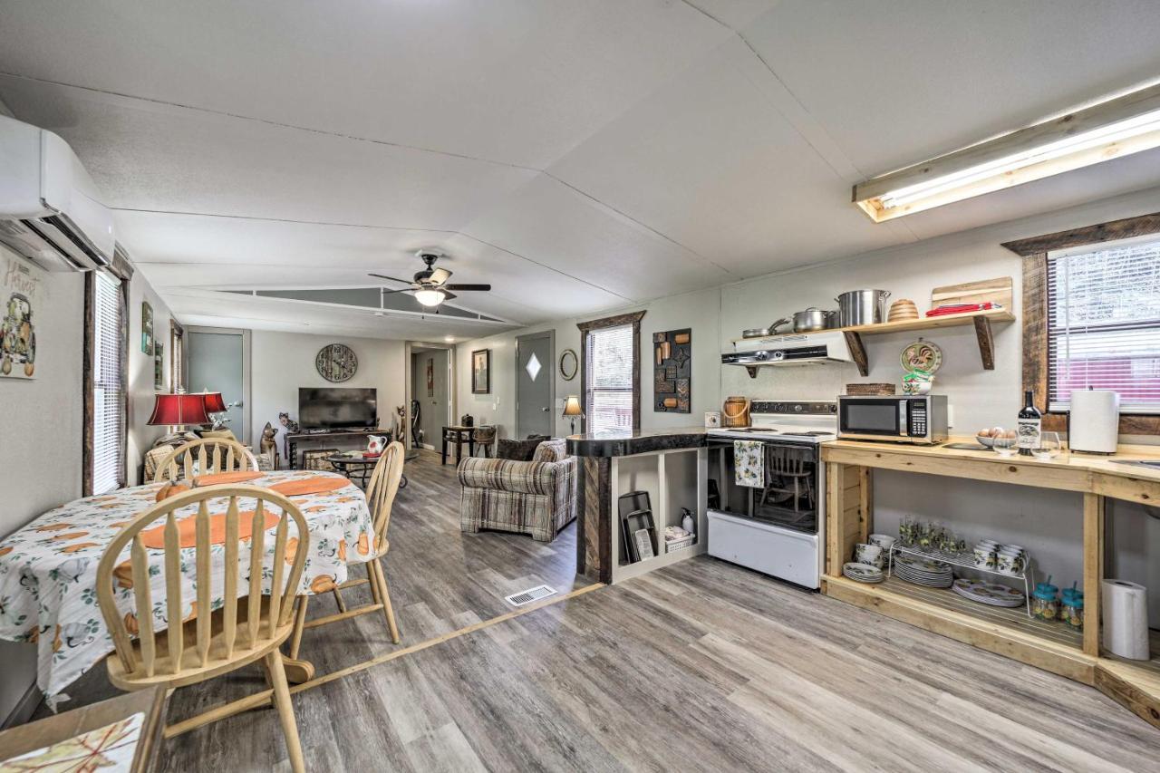 Whittier Smoky Mountain Vacation Rental With Hot Tub And Kayaks מראה חיצוני תמונה